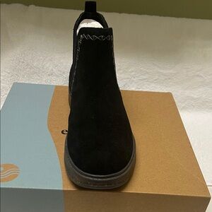 Elegant Black Suede Ankle Booties